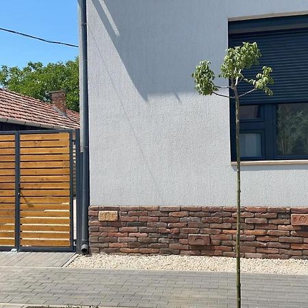 Thermal Apartmanok Raday 4 - Zendaya Hajdúszoboszló Exterior foto
